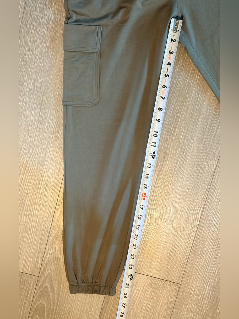 Vuori Boyfriend Cargo Sweatpant - Picture 9 of 11